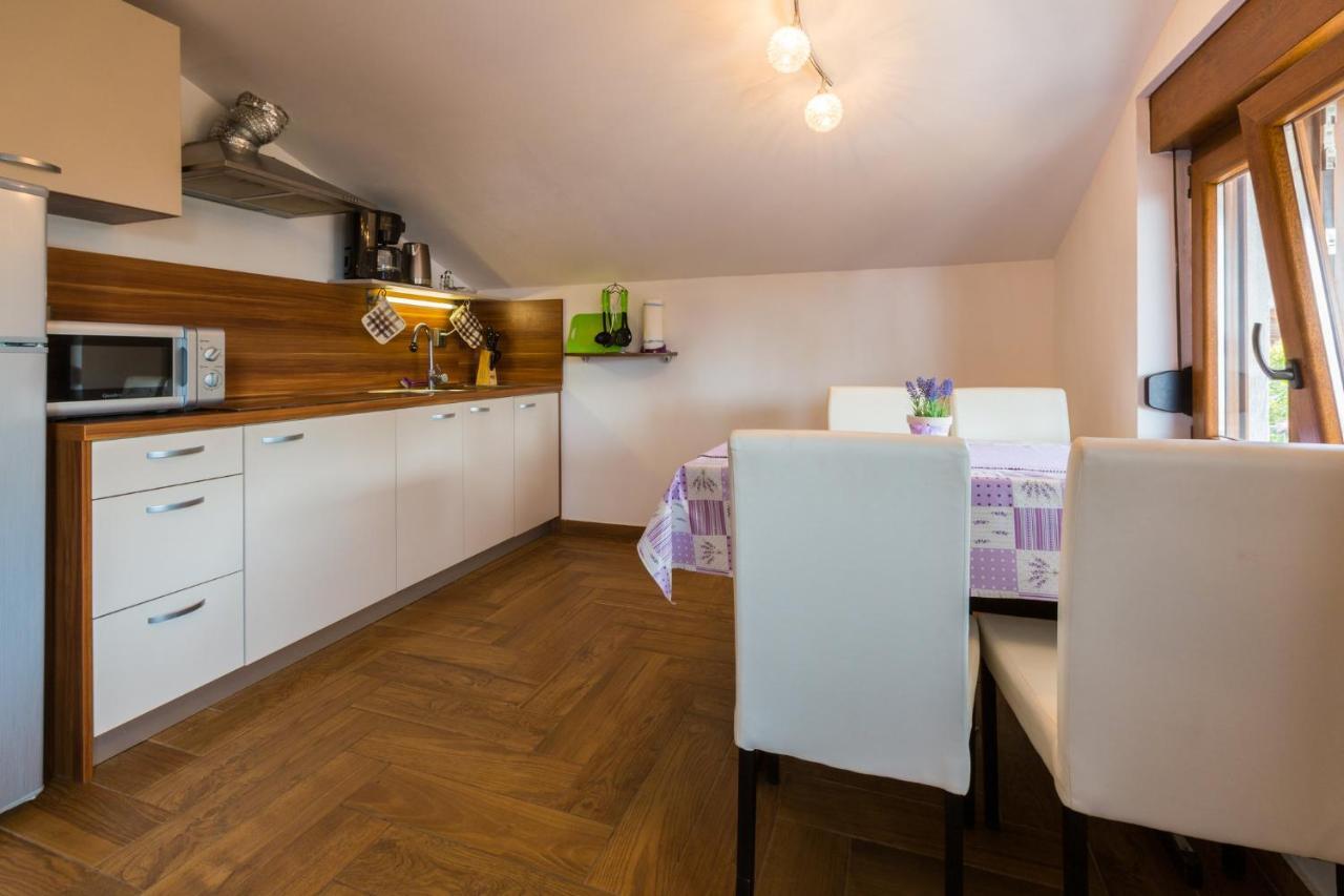 Jasminka Loncaric Apartman Crikvenica Kültér fotó