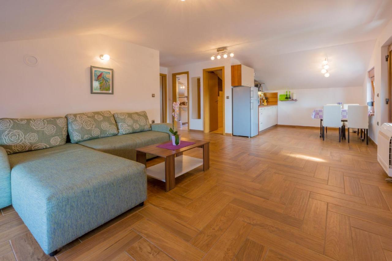 Jasminka Loncaric Apartman Crikvenica Kültér fotó