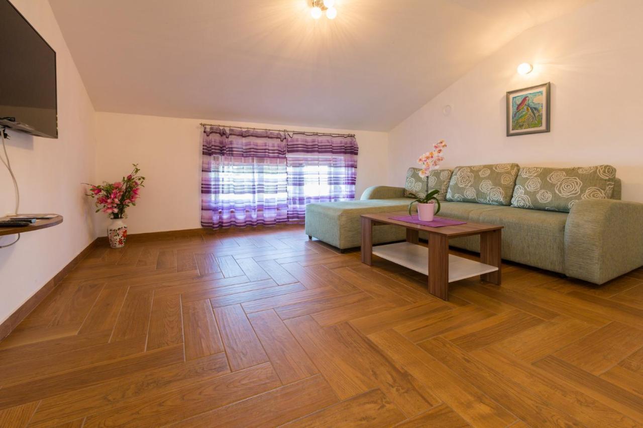 Jasminka Loncaric Apartman Crikvenica Kültér fotó